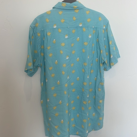Tipsy Elves Men’s Size Medium Easter Peeps Chicks Hatching Short Sleeve Shirt - Picture 5 of 5